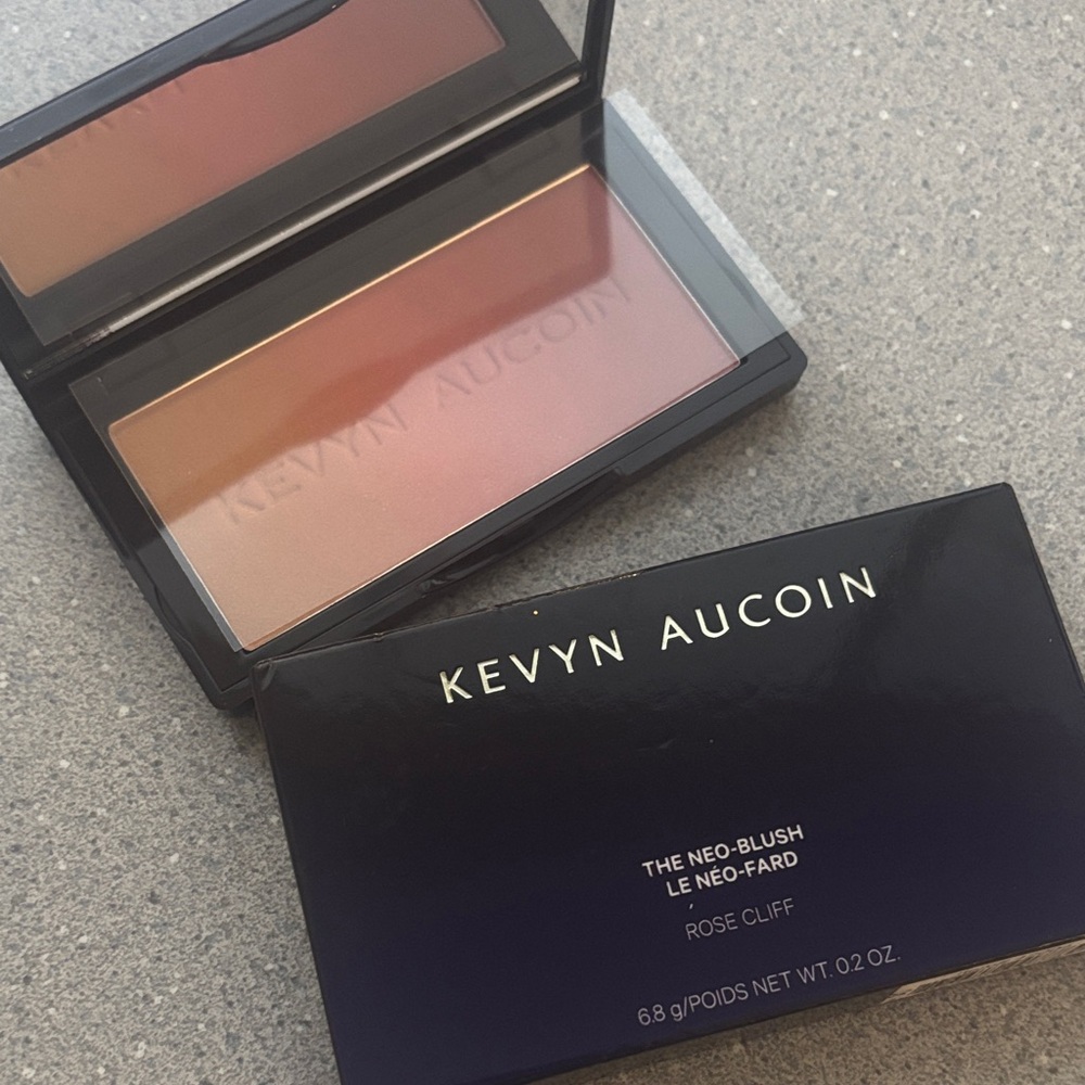 Kevyn Aucoin Neo-Blush in Rose Cliff